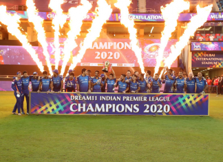 Mumbai Indians lifts IPL 2020 trophy