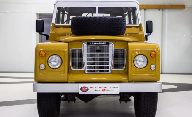 1971 model Land Rover Series 3 Station Wagon