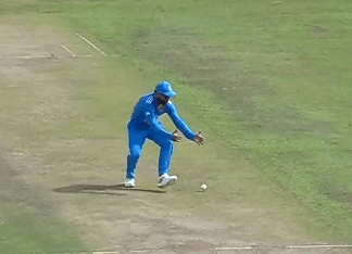 India drops 3 catches within 5 overs