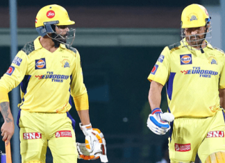 MS Dhoni and Jadeja playing for CSK