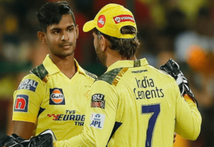 MS Dhoni and Matheesha pathirana