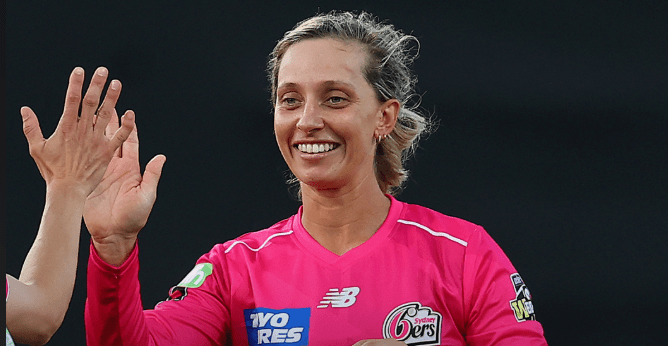 Ash Gardner’s Sublime Breaks Hobart Hurricanes’ Momentum