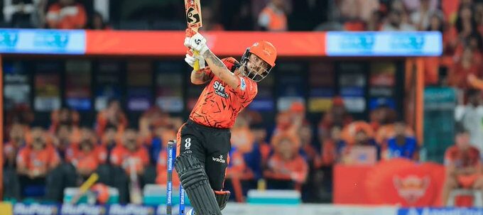 Ishan Kishan, Klaasen Rebuild as SRH Counter RCB Attack